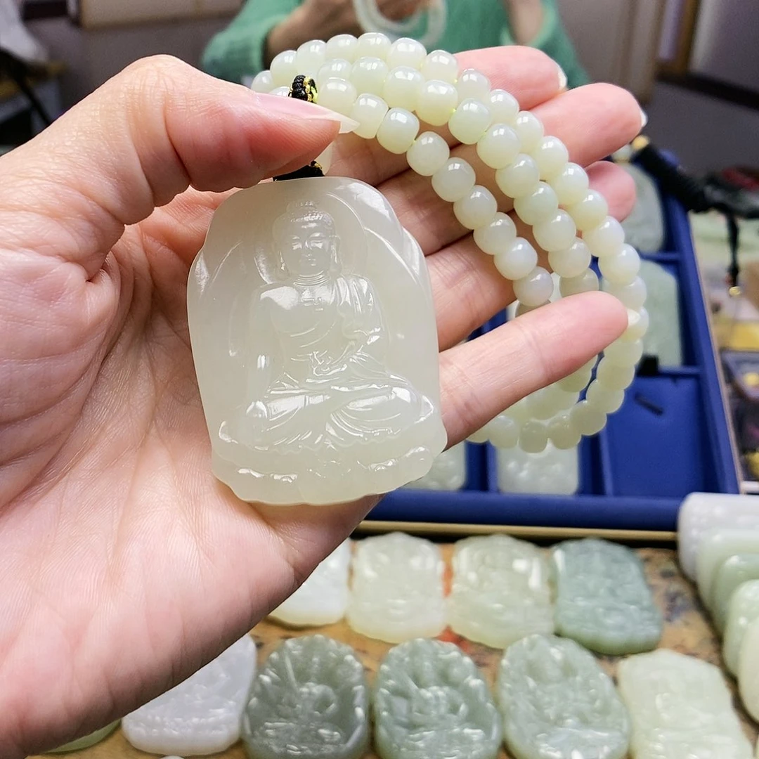 和田玉颈饰未镶嵌张*停