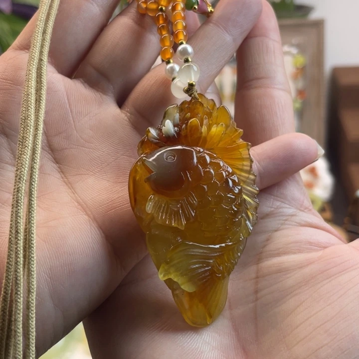 蛇纹石玉未镶嵌吊坠