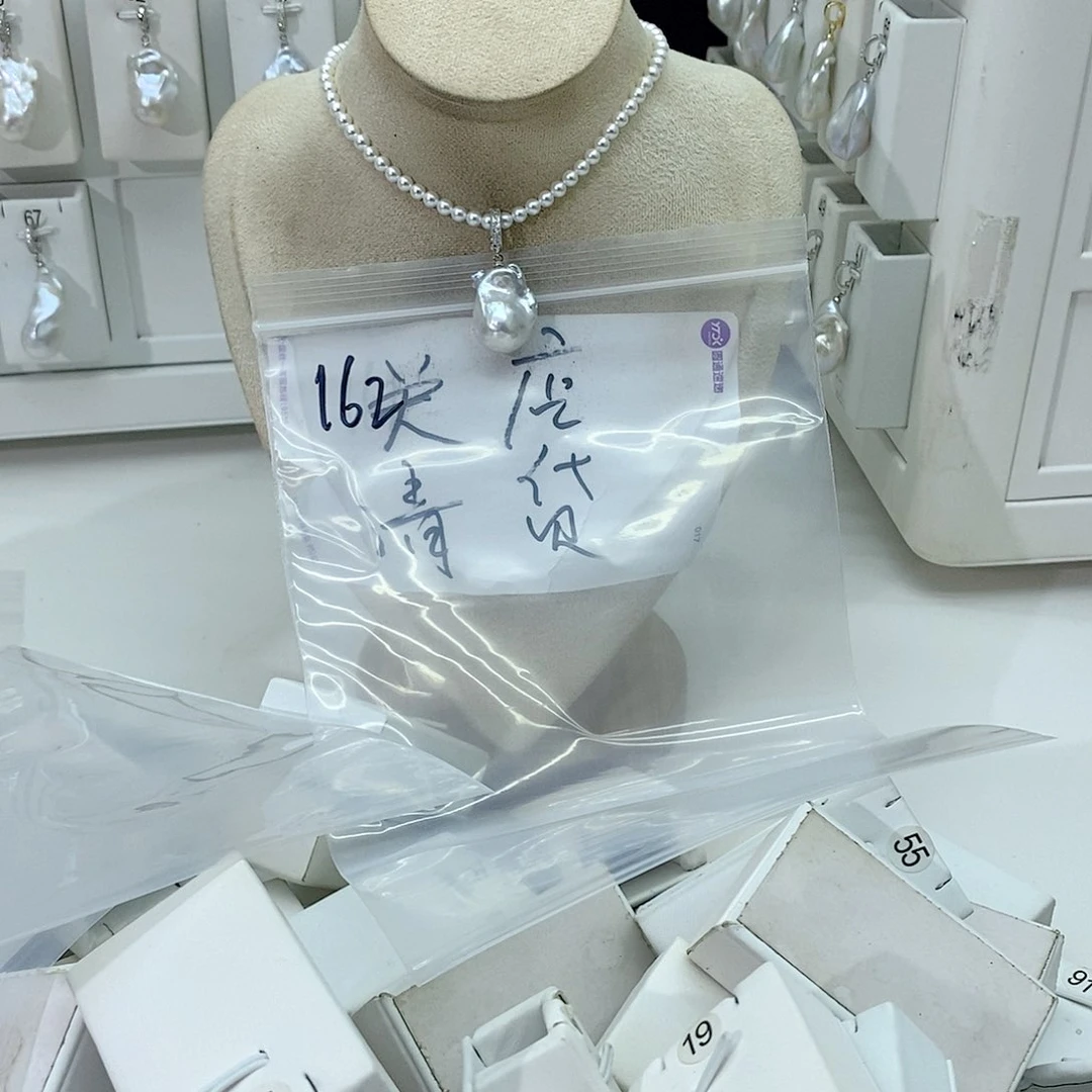 淡水珍珠颈饰合金