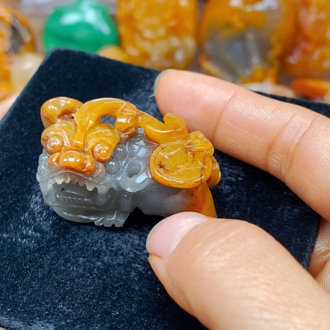 未镶嵌石英质玉（黄龙玉）吊坠(不含链)