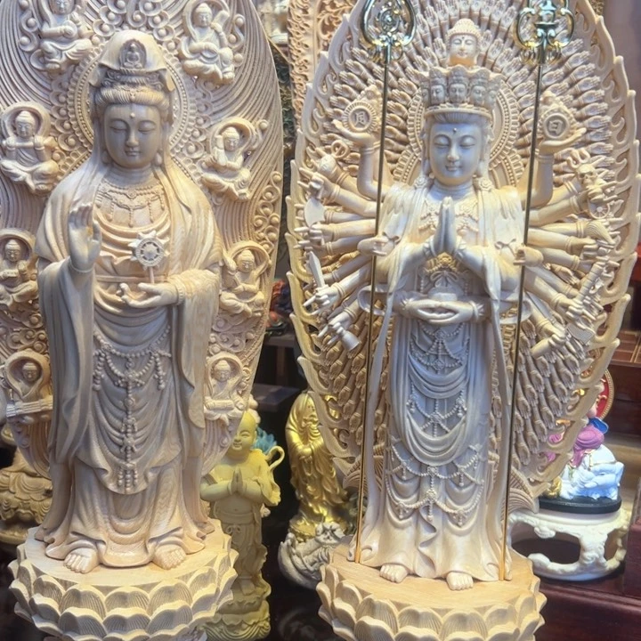 桧木隆**造两尊木结构工艺精湛