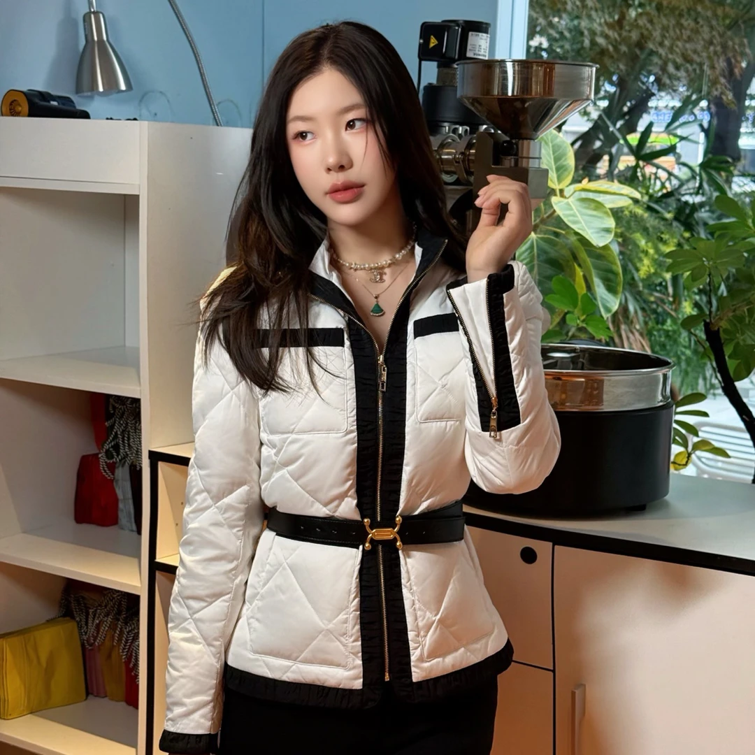 秋冬新款黑白经典马术撞边羽绒服