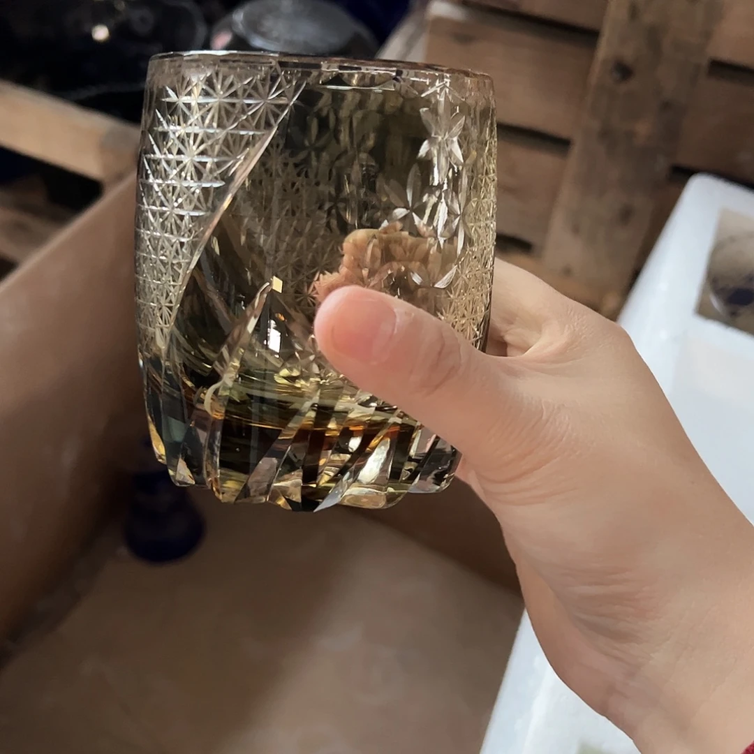 .***.平底款水晶玻璃微瑕一个