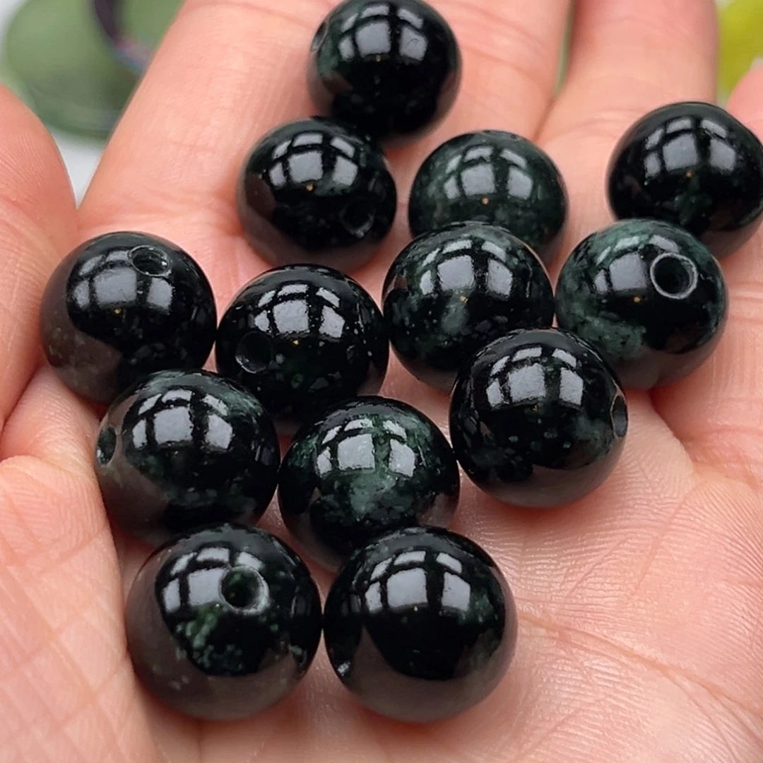 佟***楠蛇纹石玉未镶嵌其他