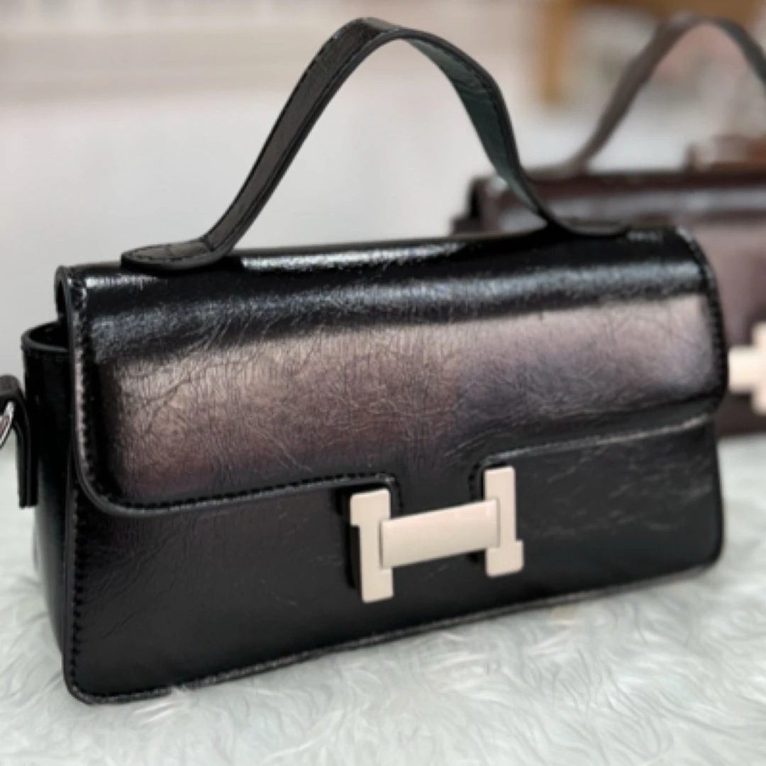 手拎小方包高品质秋冬新款锁扣斜挎爆裂纹女式单痛包时尚