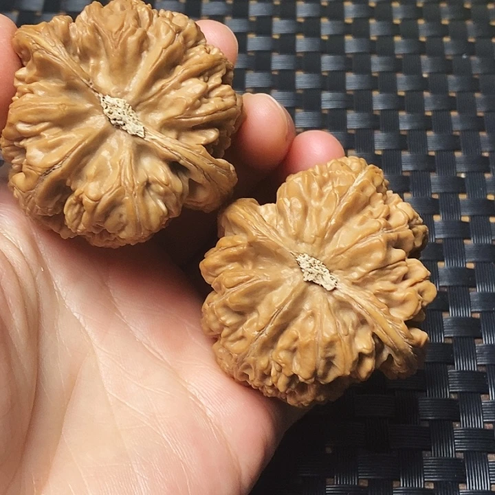 沙***水文玩核桃吊坠粗筋