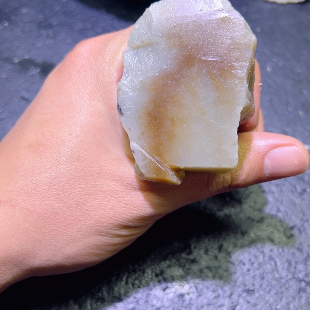 和田玉未镶嵌珠宝半成品