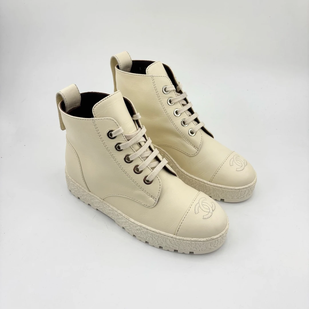 99新 Chanel/香奈儿 36码/仅试穿/米白色双c短靴/pp426803