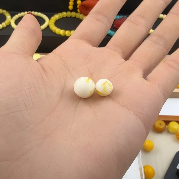 蜜蜡瓷白带腰花一对