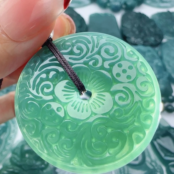 翡翠未镶嵌颈饰多样性发货天然A货翡翠