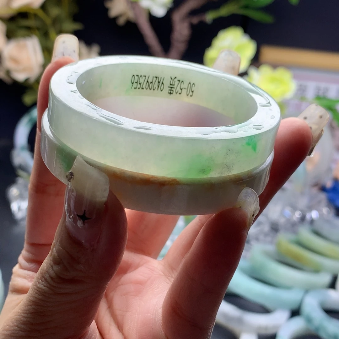 未镶嵌翡翠手镯定制翡翠50_52贵妃