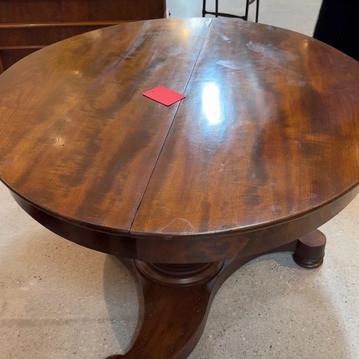 山***鹿有机玻璃圆桌到付