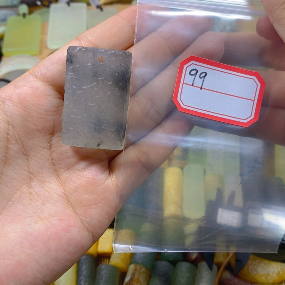 蛇纹石玉未镶嵌颈饰j****x