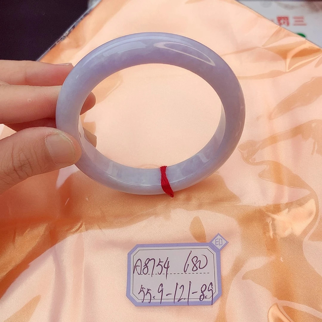 翡翠手镯未镶嵌翡翠