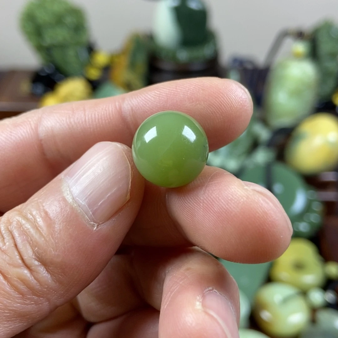 岫岩老玉（透闪石质玉）未镶嵌珠宝奇石