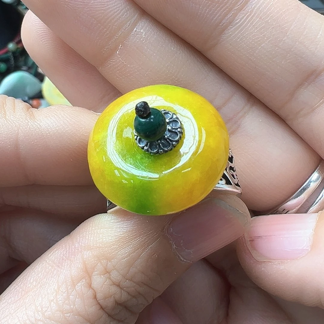 翡翠戒指未镶嵌炸