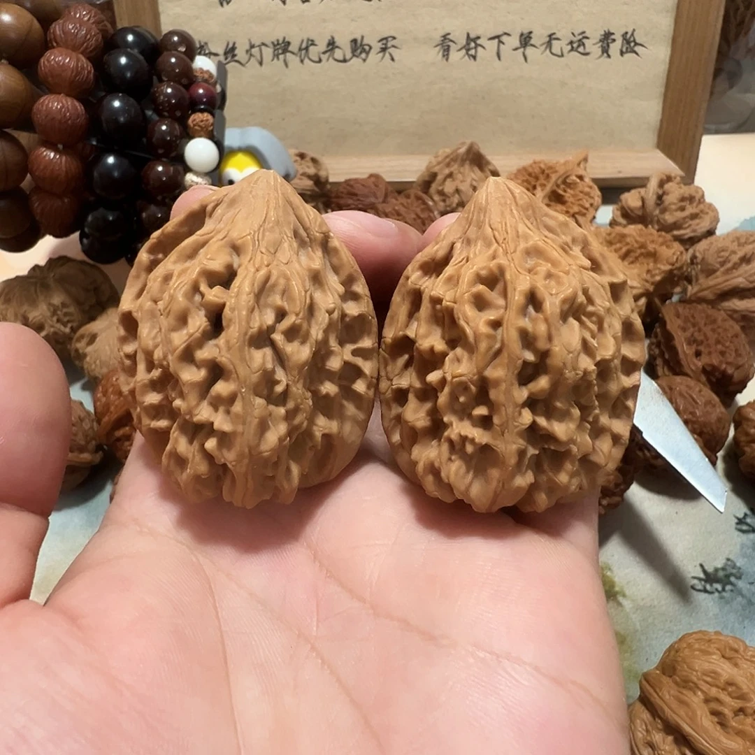 25号文玩核桃41尺鸡心