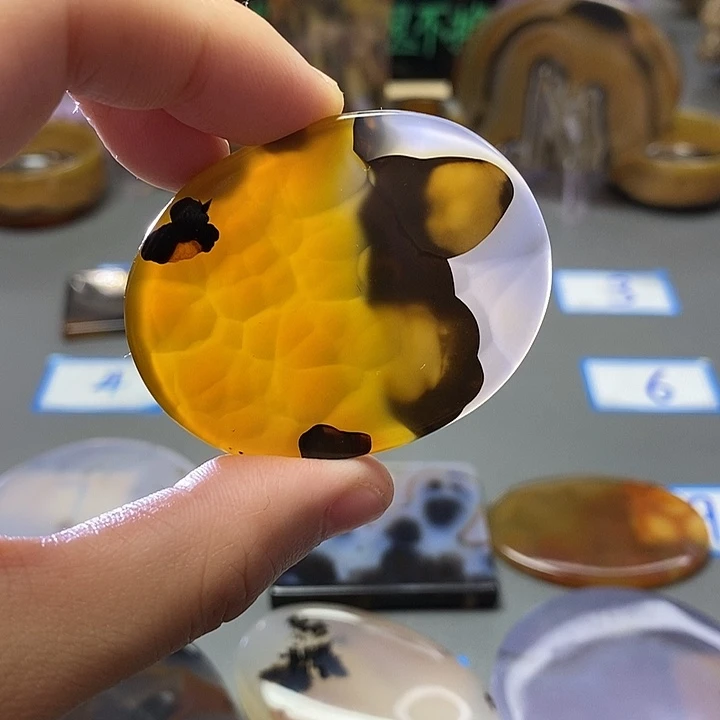 玛瑙/玉髓未镶嵌珠宝半成品28