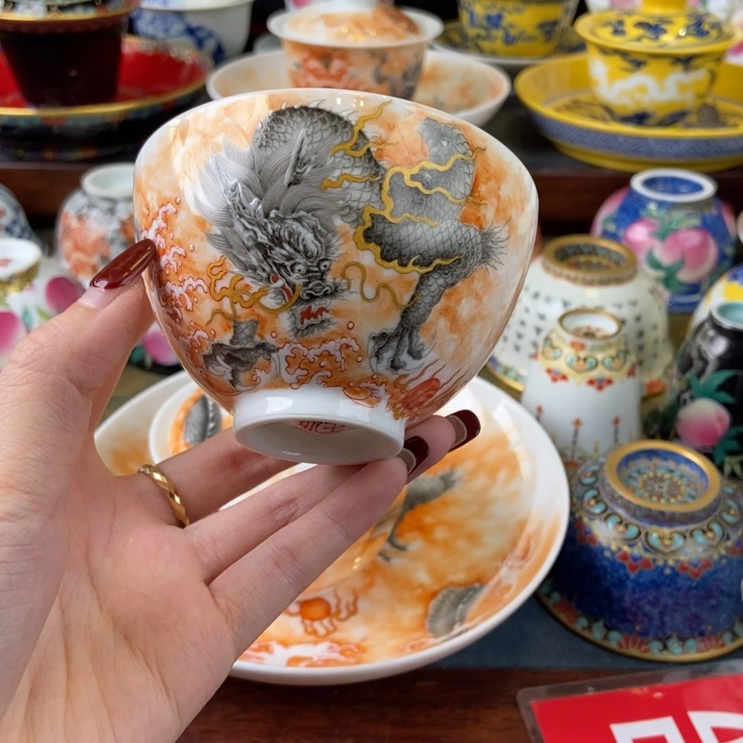 陶瓷艺术家的作品是一种非常