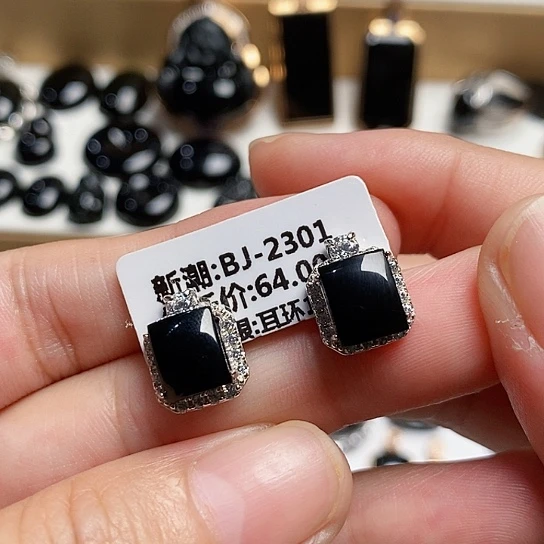 银S925镶嵌翡翠耳饰