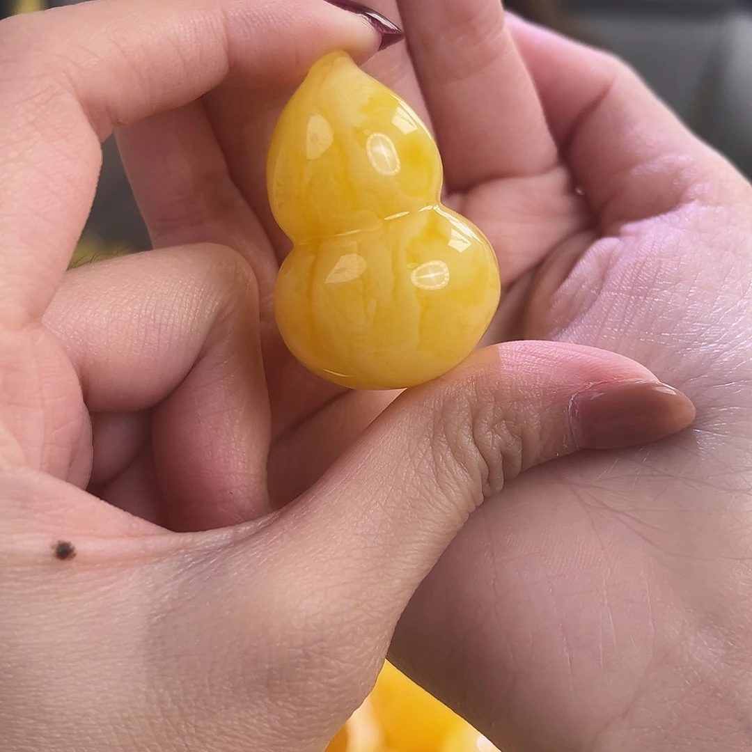 裸石琥珀未镶嵌13.4g焦皮虎皮妖花葫芦
