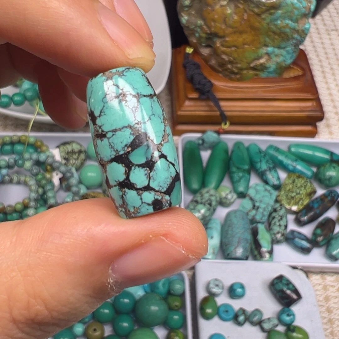 沫***生湖北十堰原矿桶珠卡22+