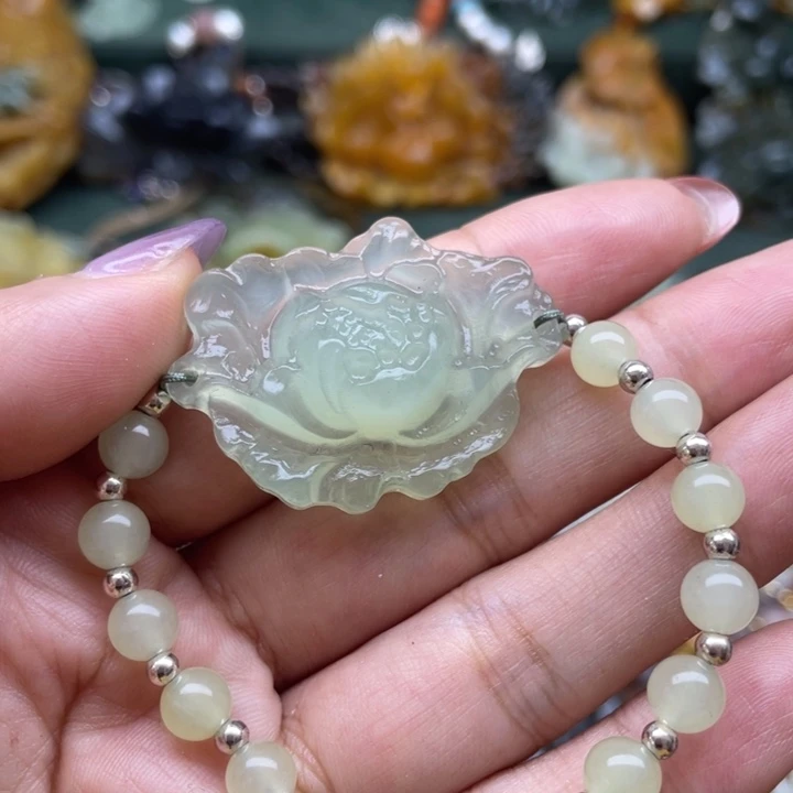 蛇纹石玉未镶嵌吊坠