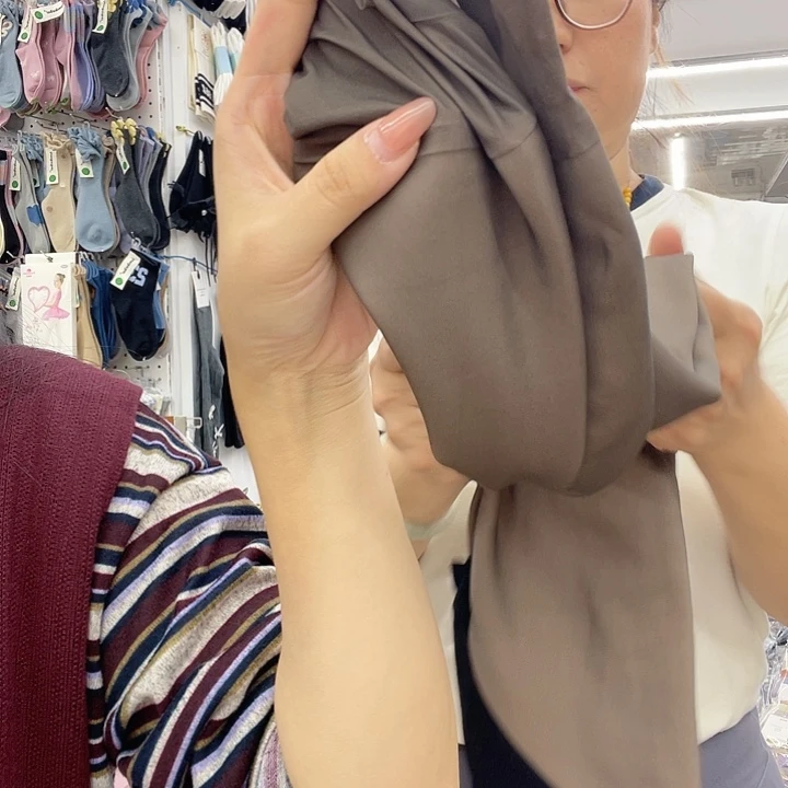 棉252 黑透肤磨毛 踩脚