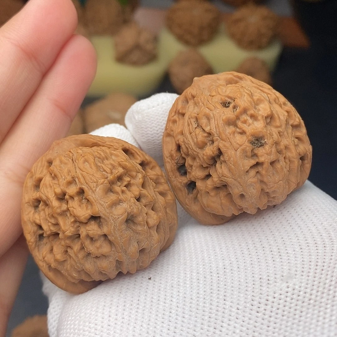 把件文玩核桃三角疆全品37