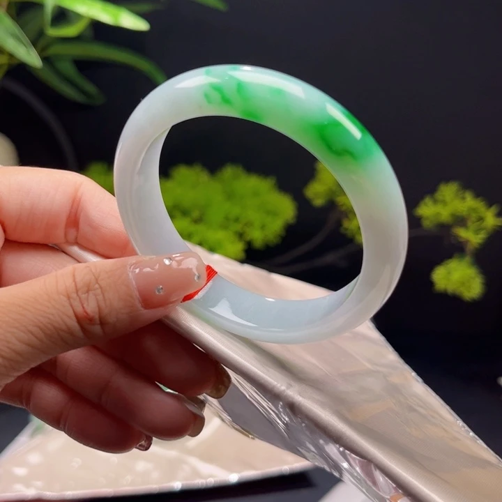 未镶嵌手镯翡翠55