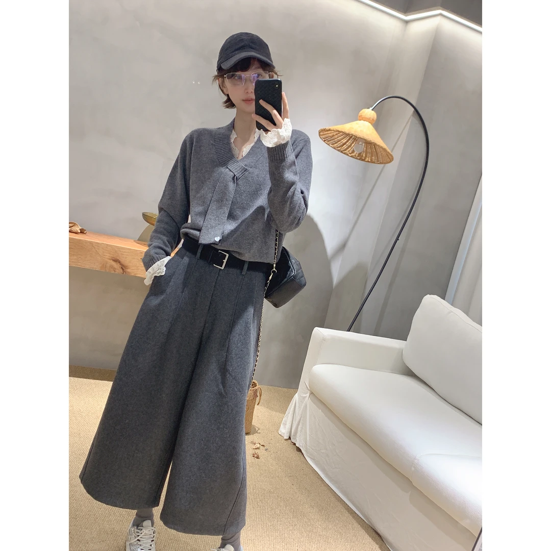 【骆小姐私服】高级感围巾式飘带V领绵羊毛衣2025新款百搭气质显瘦