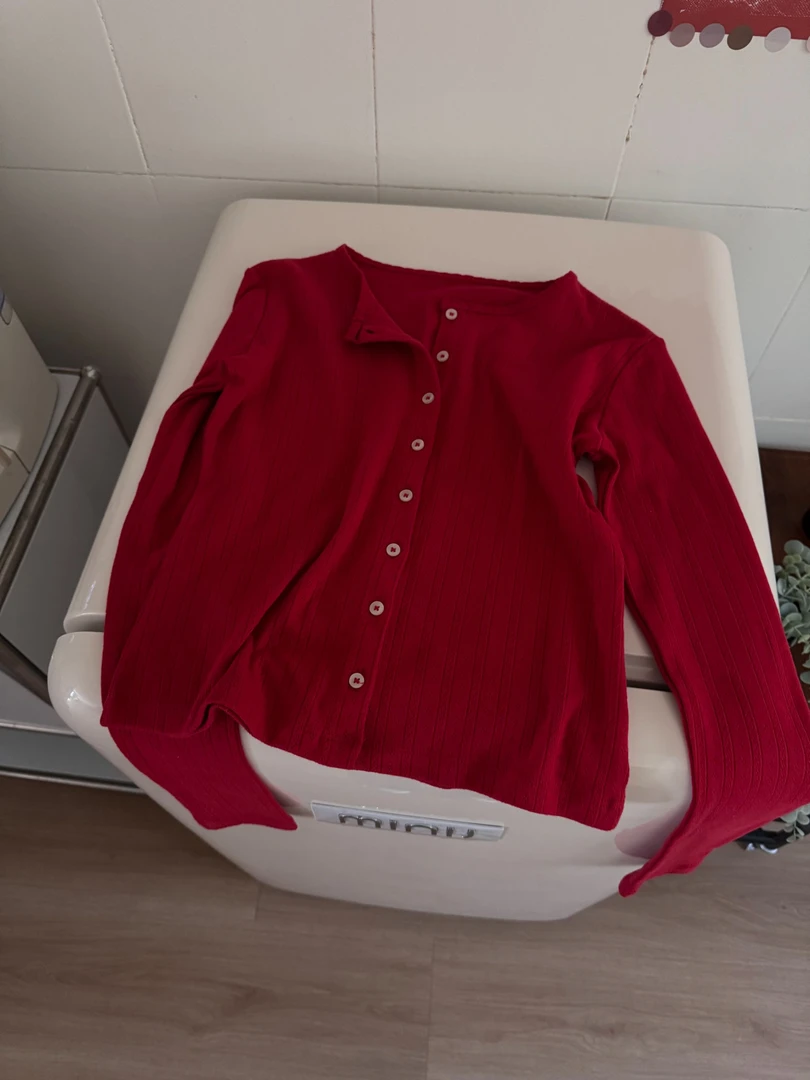 韩国代购. Call my name 车厘子 空调衫L25041727