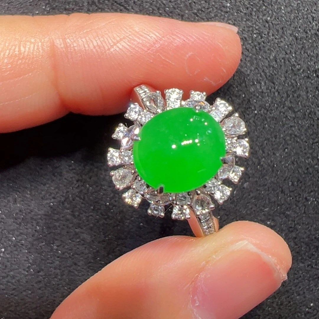 翡翠18K金镶嵌戒指