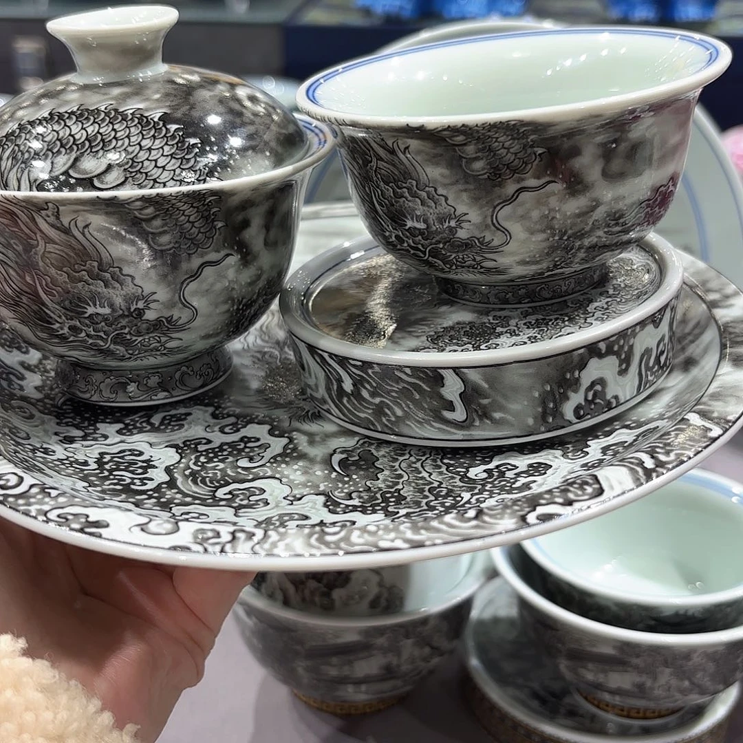 瓷片景德镇瓷器精品陈列