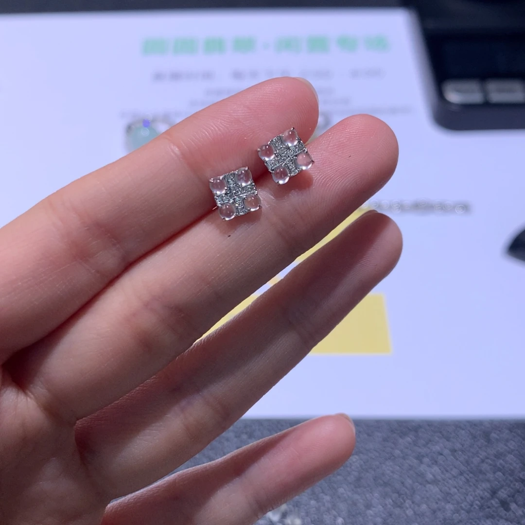 翡翠18K金镶嵌挂件