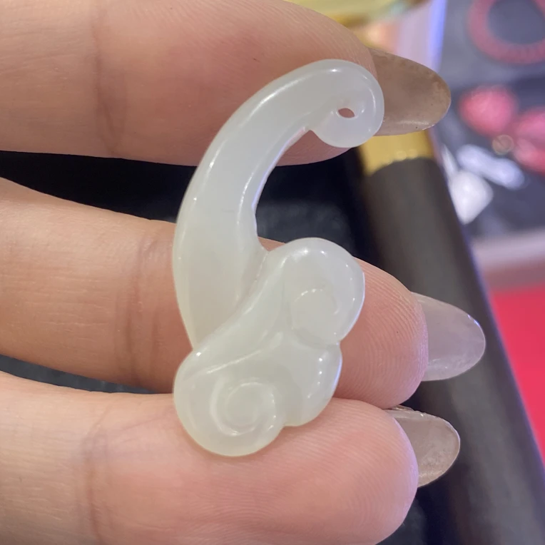 如意手工雕刻精品男女款玉佩挂件