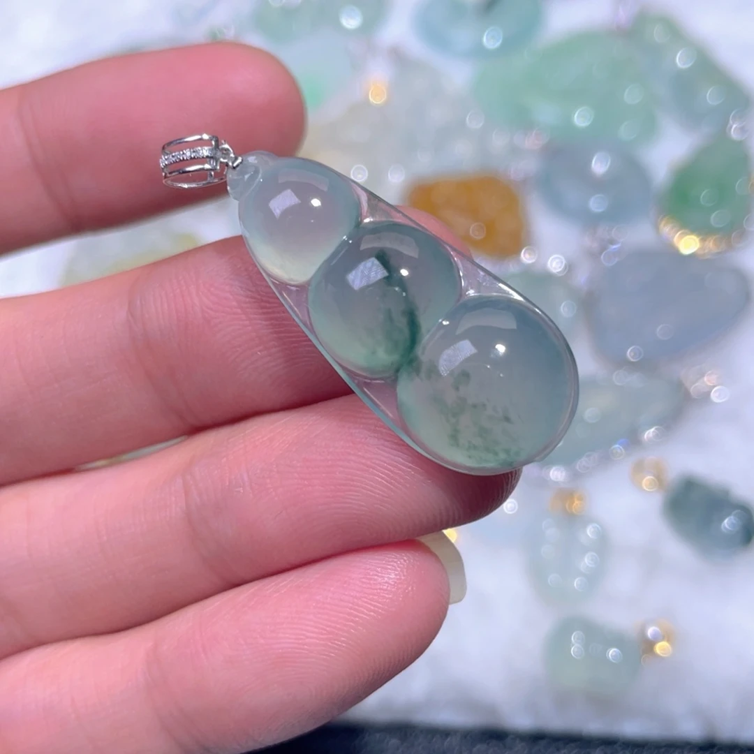 颈饰18K金镶嵌翡翠翡翠