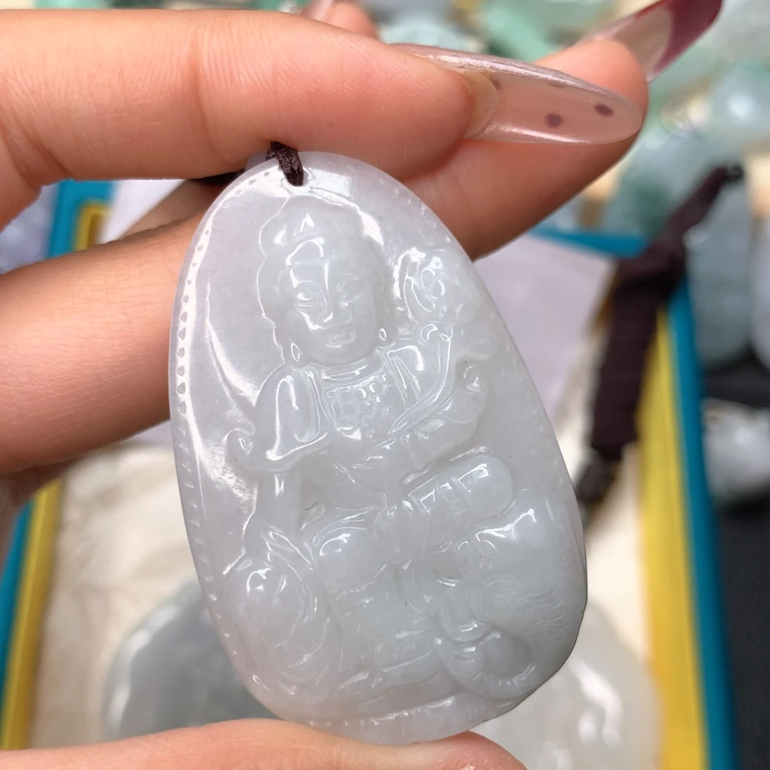 翡翠颈饰未镶嵌普贤菩萨吊坠