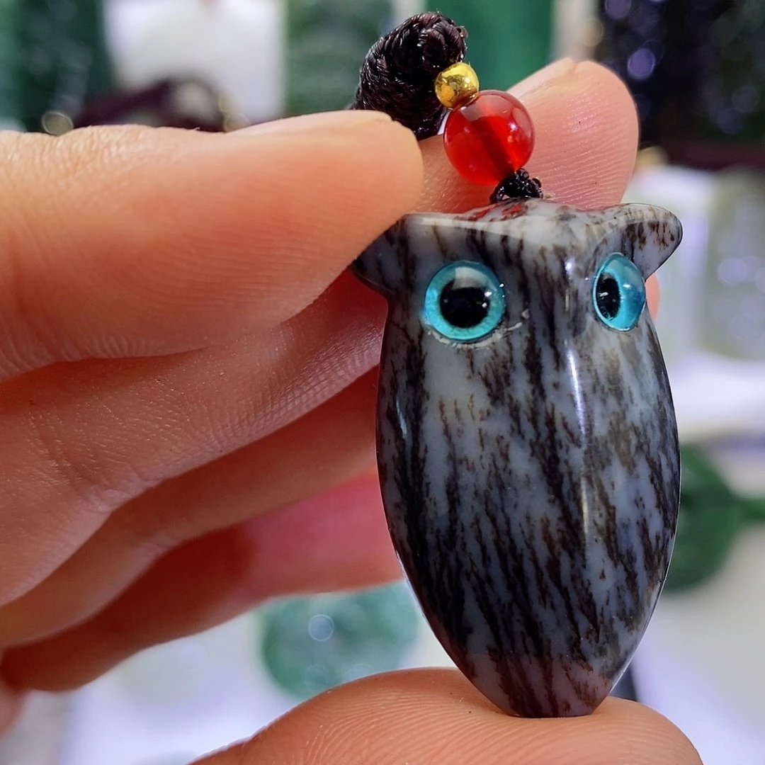 和田玉（糖玉）颈饰足铂镶嵌