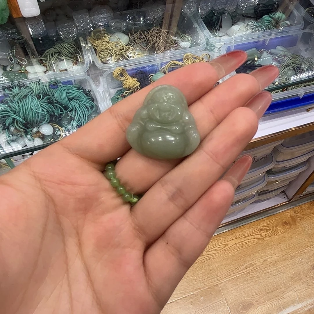 东陵石未镶嵌颈饰