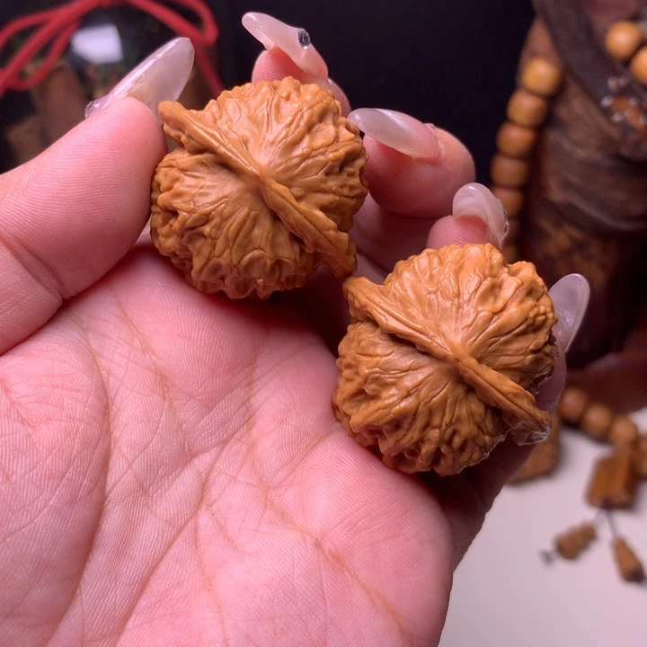 文玩核桃把件瓷娃娃