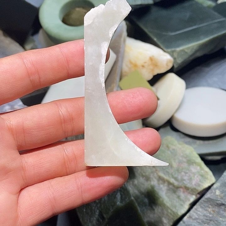 和田玉（糖玉）未镶嵌珠宝奇石