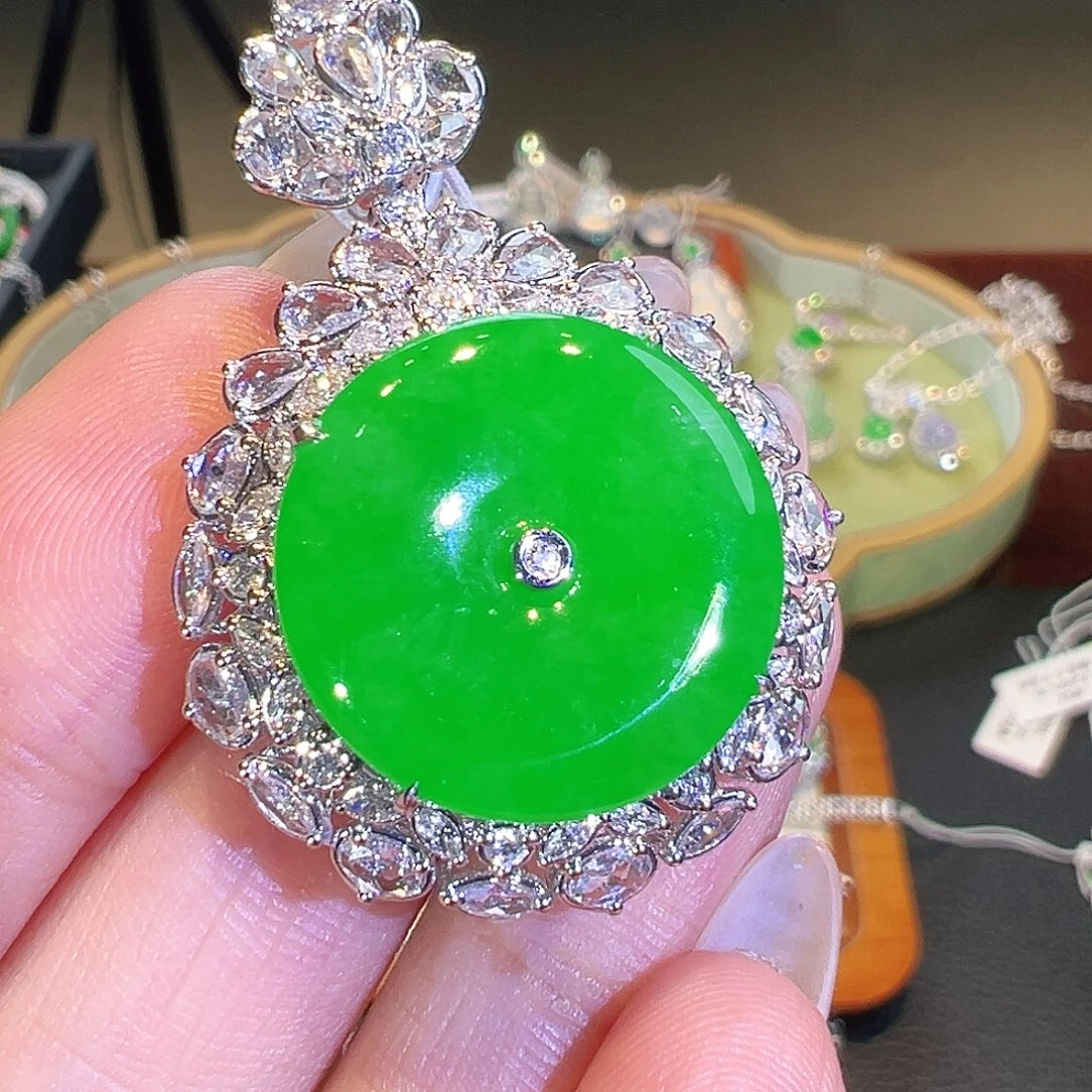 翡翠18K金镶嵌吊坠(不含链)翡翠