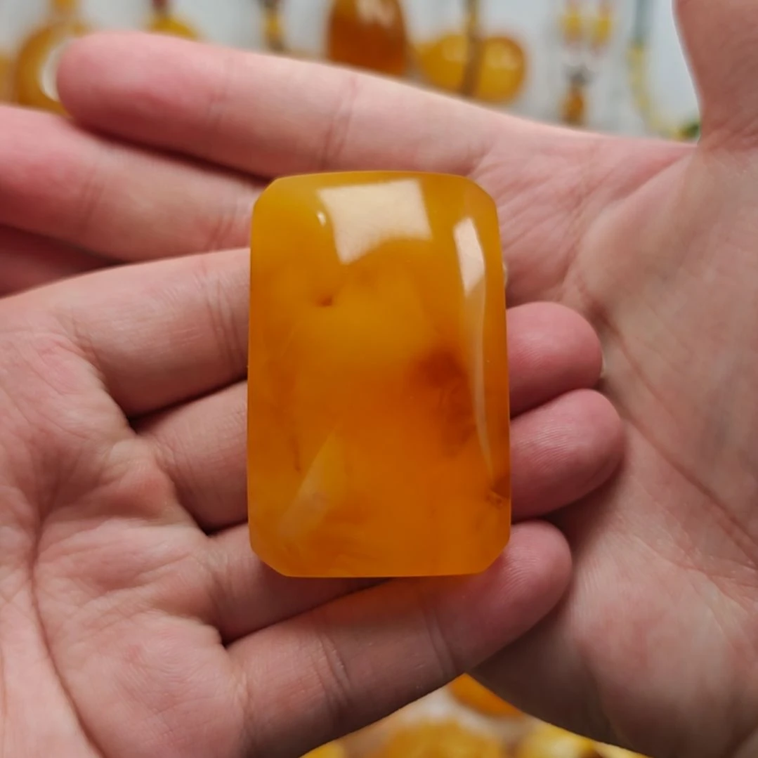 蜜蜡吊坠(赠链)未镶嵌