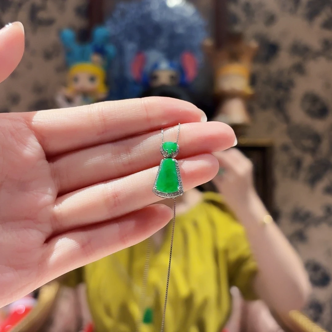 翡翠18K金镶嵌吊坠(赠链)2号