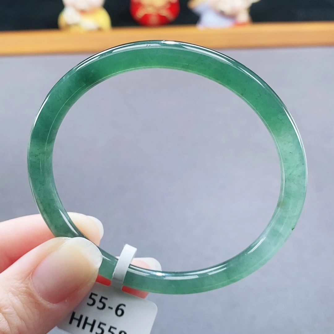 翡翠未镶嵌手镯46