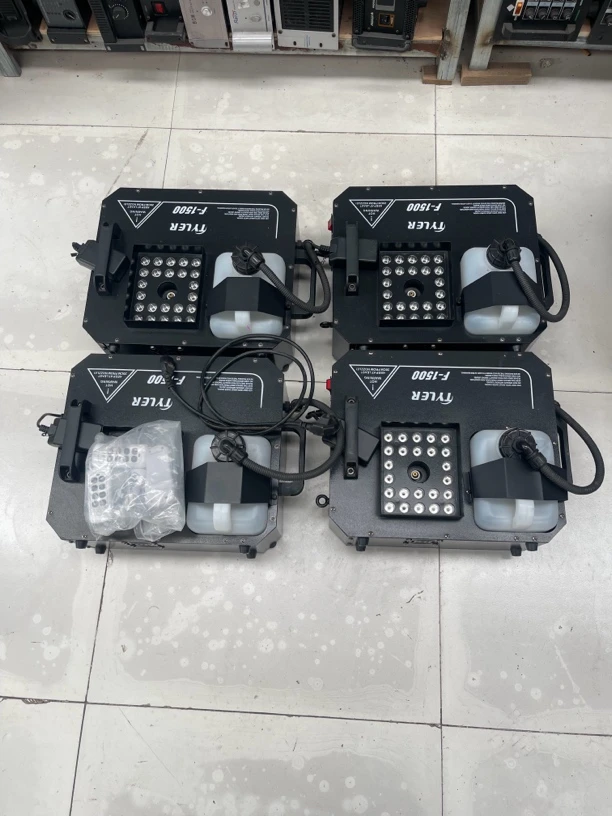 酒吧宴会厅舞台彩色LED气柱烟雾机