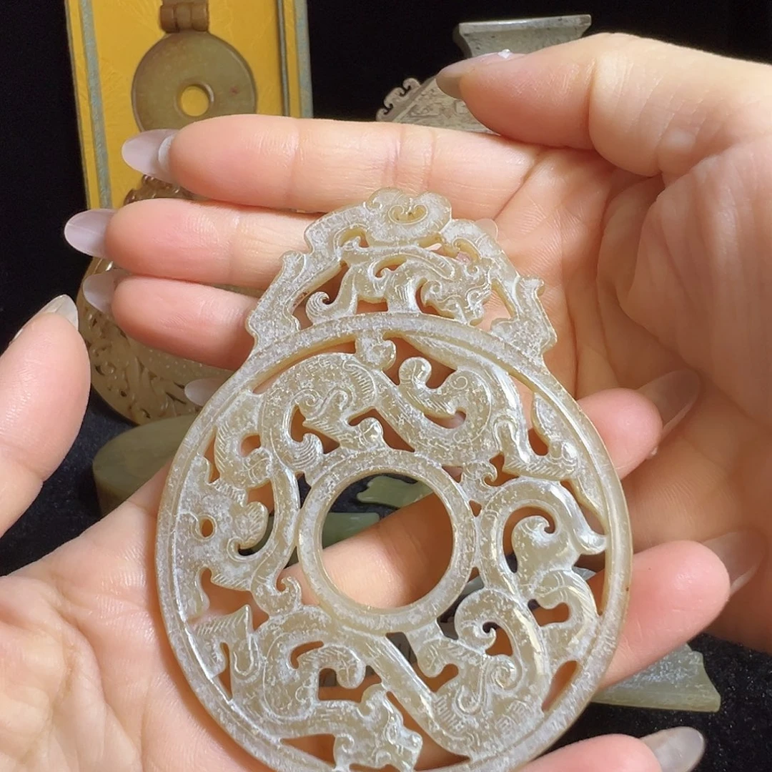 和田玉未镶嵌挂件昱****馆