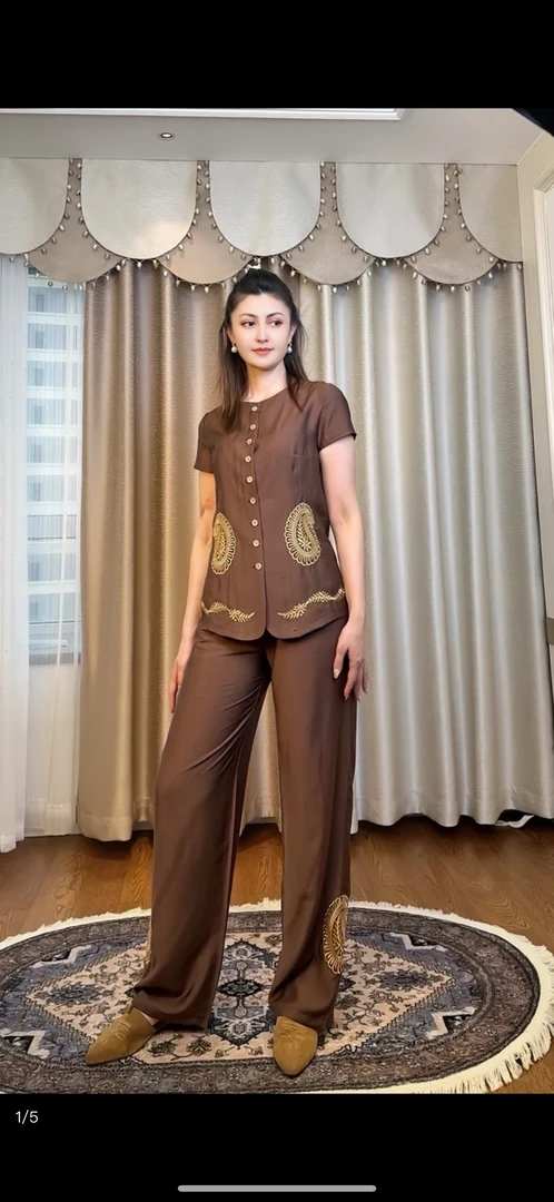 2025年夏季网红新款时尚高级感洋气民族风单排扣上衣裤子套装