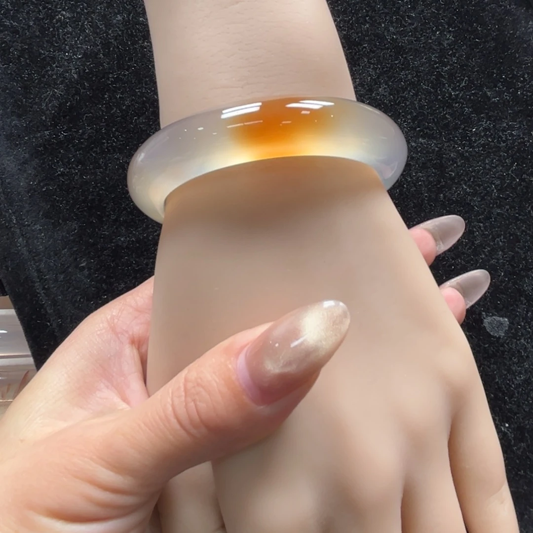 手镯玛瑙/玉髓未镶嵌